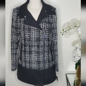 Bar 111 black and white Tweed plaid coat SZ.Med.